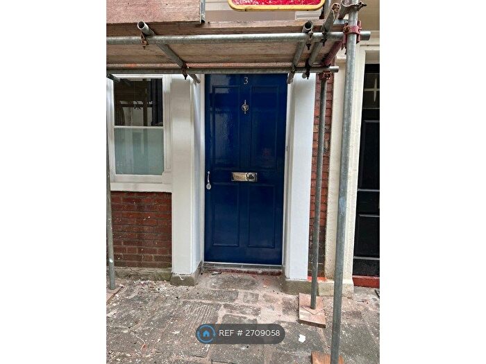 7 Bedroom Flat To Rent In All Saints Court, Bristol, BS1