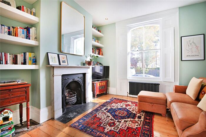 3 Bedroom Terraced House To Rent In St. Paul Street, London, N1