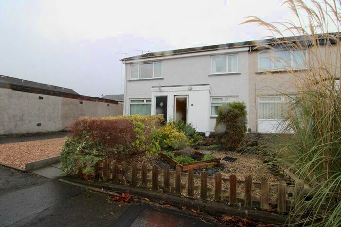 2 Bedroom Flat To Rent In Lawers Crescent, Polmont, FK2