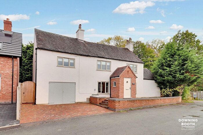 3 Bedroom Detached House For Sale In Ash Tree Lane, Lichfield, WS13