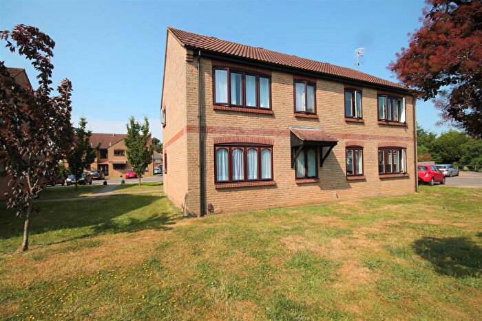 1 Bedroom Apartment To Rent In Willowmead, Dorking, RH4