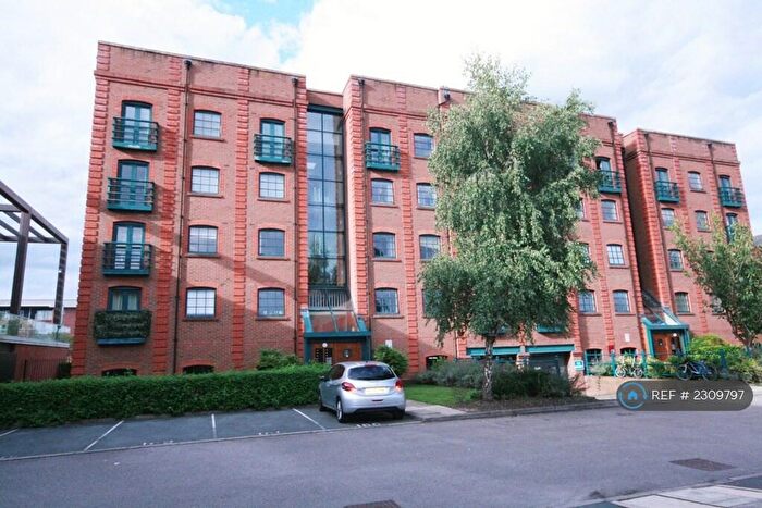 2 Bedroom Flat To Rent In Hoole Lane, Chester, CH2
