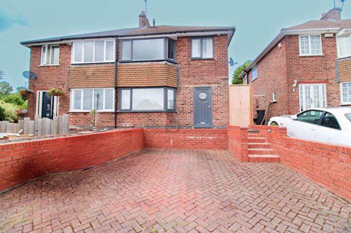 3 Bedroom Semi-Detached House For Sale In St. Bernards Road, Whitwick, LE67
