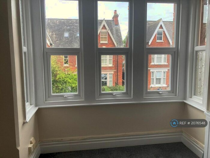 1 Bedroom Flat To Rent In St. Michaels Road, Bedford, MK40