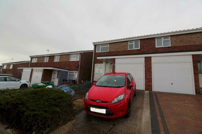3 Bedroom Semi-Detached House To Rent In Sheldrake Drive, Ipswich, Suffolk, IP2
