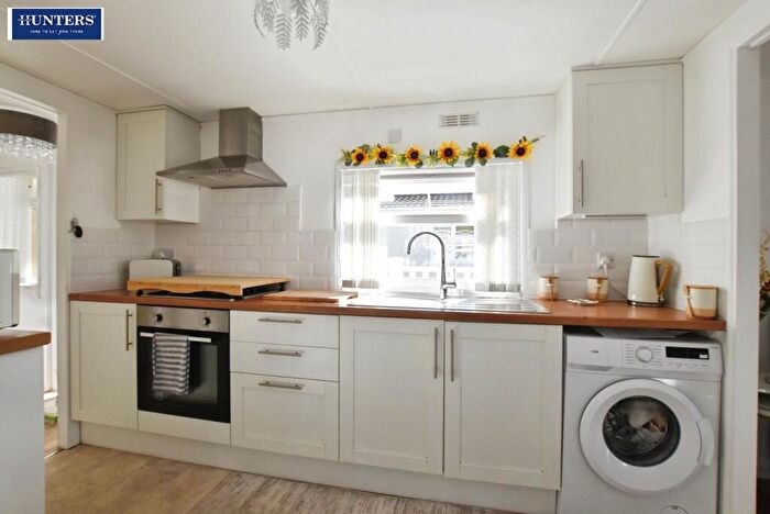 2 Bedroom Park Home For Sale In Ashfield Park, Scunthorpe, DN17