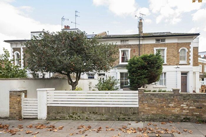 2 Bedroom Flat To Rent In Dalling Road, Hammersmith, W6