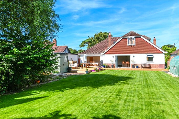 4 Bedroom Detached House For Sale In Fernhill Road, New Milton, Hampshire, BH25