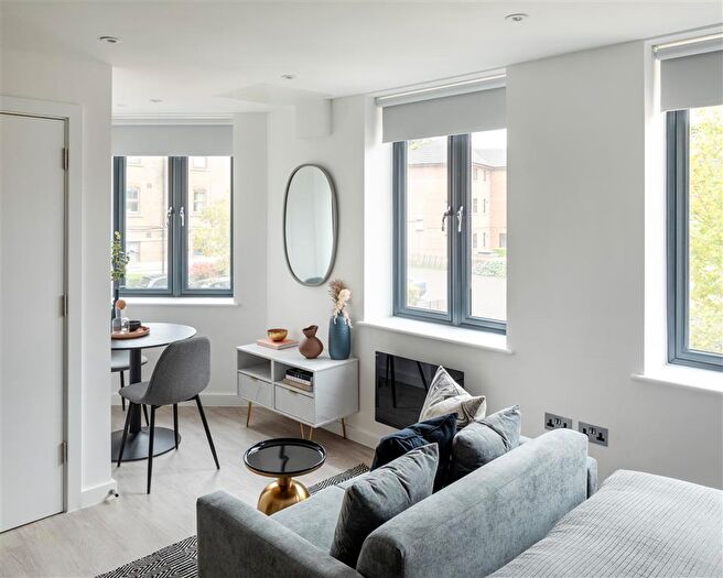 Flat To Rent In Romford Road London, E15