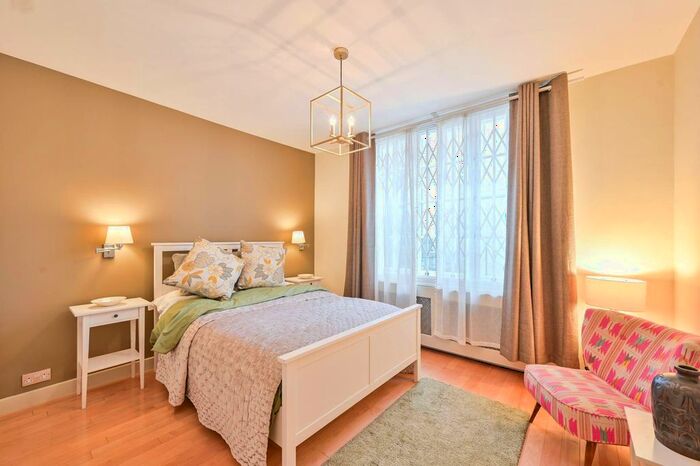 1 Bedroom Flat To Rent In West Eaton Place, Belgravia, London, SW1X