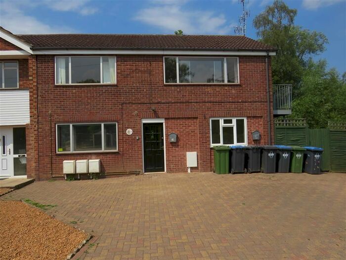 2 Bedroom Flat To Rent In Bonnington Close, Hillmorton, Rugby, CV21