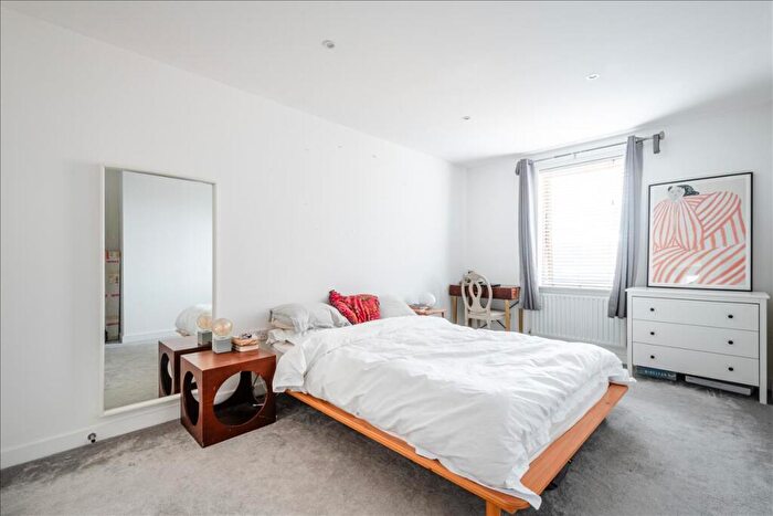 1 Bedroom Apartment For Sale In Mare Street, London Fields, E8 - Photo 9