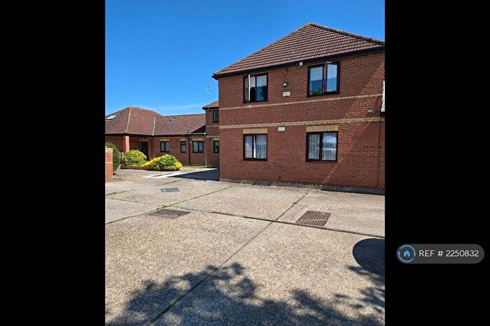 1 Bedroom Flat To Rent In Dalestone Mews, Romford, RM3