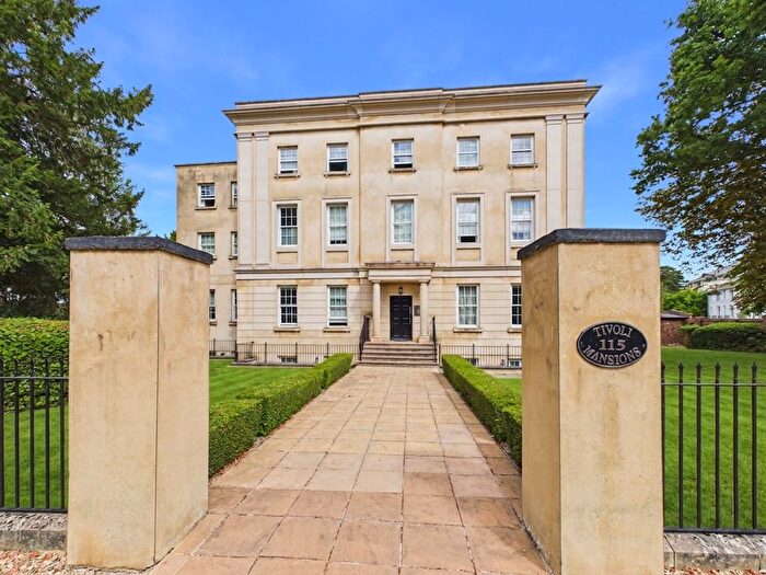 2 Bedroom Flat For Sale In The Park, Cheltenham, GL50