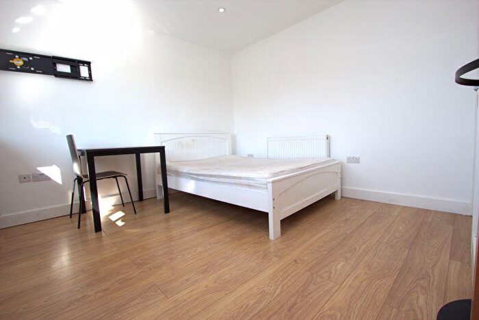 Property To Rent In Windmill Road, Edmonton, N18