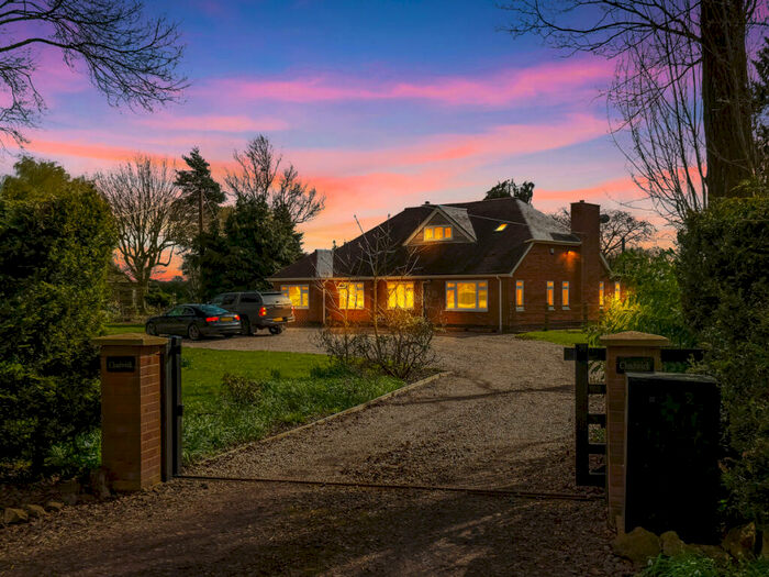 3 Bedroom Detached House For Sale In Smeaton Lane, Stretton Under Fosse, Rugby, CV23