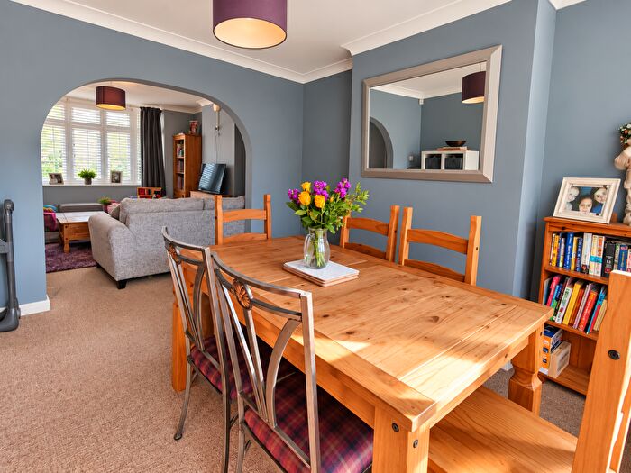 3 Bedroom Terraced House For Sale In Sunnybank, Warlingham, CR6