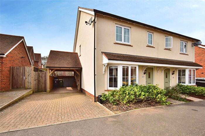 3 Bedroom Semi Detached House For Sale In Bergamot Road, Maidstone, Kent, ME16