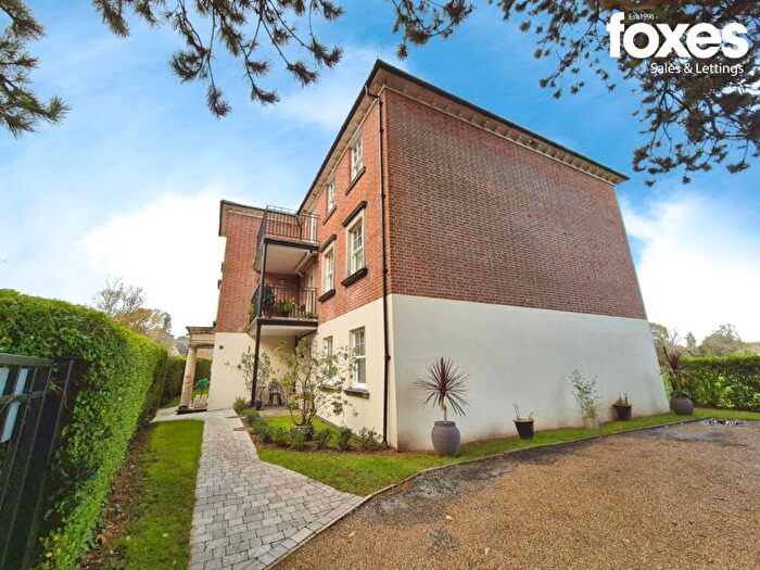 2 Bedroom Flat To Rent In Cricket Chambers, Cavendish Road, Bournemouth, Dorset, BH1