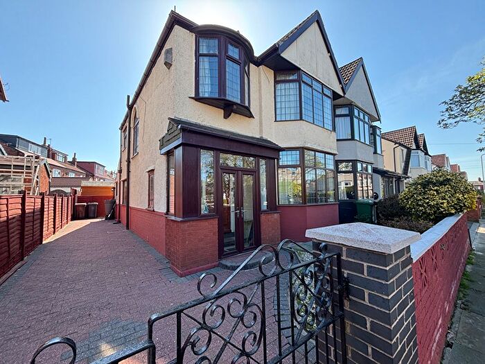 3 Bedroom Semi-detached House For Sale In Hatherley Avenue, Crosby, L23