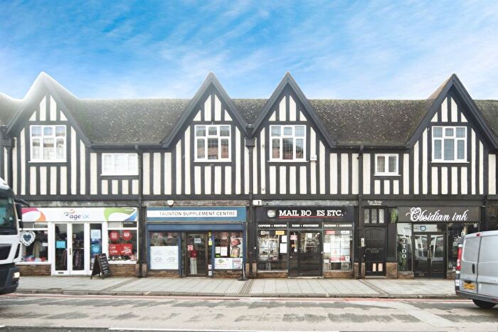 1 Bedroom Flat For Sale In Bridge Street, Taunton, TA1