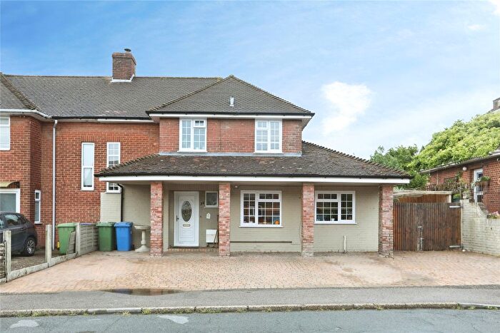 3 Bedroom Semi-Detached House For Sale In Playstool Road, Newington, Sittingbourne, Kent, ME9