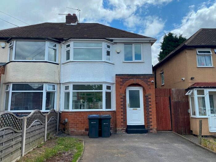3 Bedroom Semi-Detached House To Rent In Steyning Road, South Yardley, Birmingham, B26