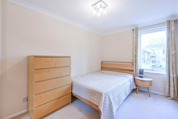 2 Bedroom Flat To Rent In Back Church Lane, Aldgate, London, E1