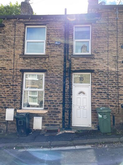 1 Bedroom Terraced House To Rent In Moss Street, Newsome, Huddersfield, HD4