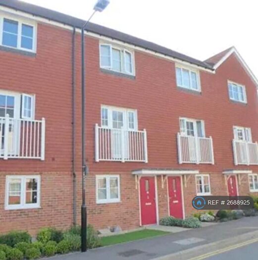 4 Bedroom Terraced House To Rent In Hambrook Road, Snodland, ME6