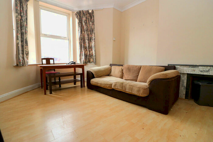 1 Bedroom Flat To Rent In Portswood Road, Southampton, SO17