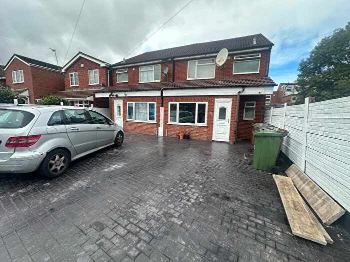 3 Bedroom Semi-Detached House To Rent In Hillary Street, Walsall, WS2