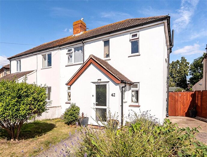 3 Bedroom Semi-Detached House For Sale In Bowness Avenue, Didcot, Oxfordshire, OX11