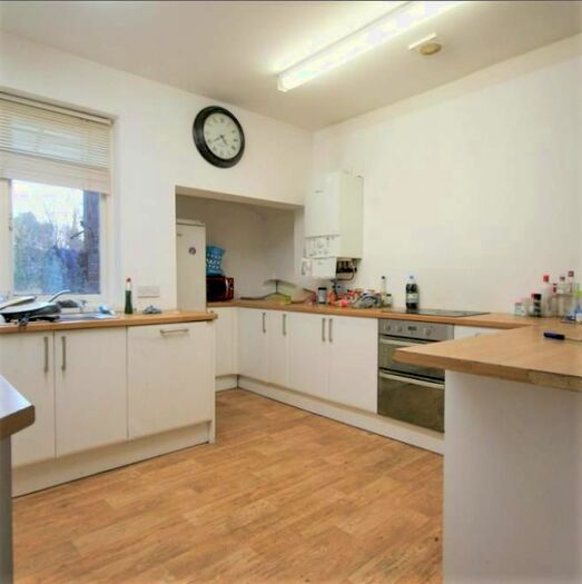 6 Bedroom Semi-Detached House To Rent In Bournbrook Road, Selly Oak, Birmingham, B29