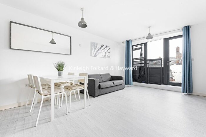 2 Bedroom Flat For Sale In Mitcham Road, Tooting, London, SW17