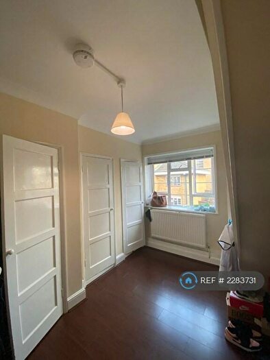 4 Bedroom Flat To Rent In Isis House, London, NW8
