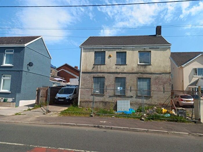 3 Bedroom Detached House For Sale In Heol Y Felin, Seven Sisters, Neath, SA10