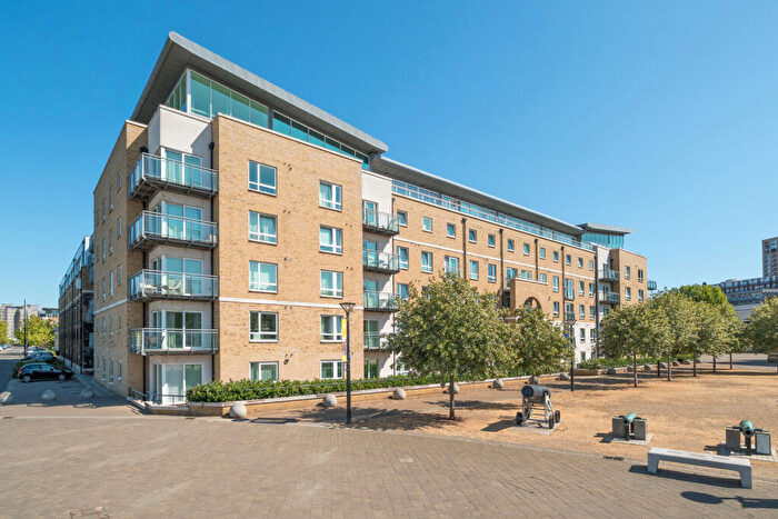 1 Bedroom Apartment For Sale In Hopton Road, London, SE18