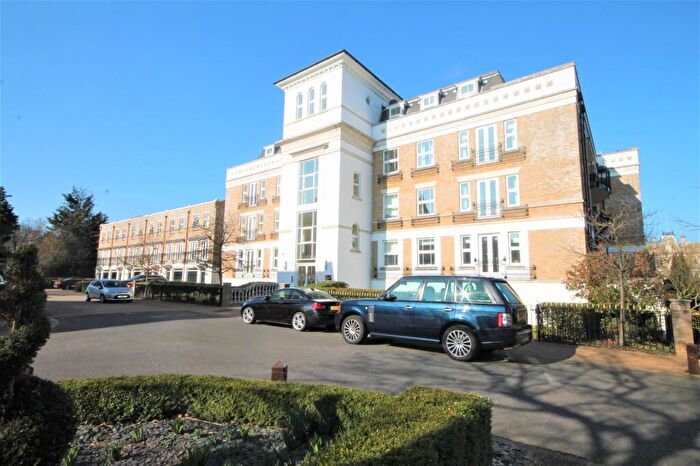 3 Bedroom Apartment To Rent In St. Martins Lane, Beckenham, Kent, BR3