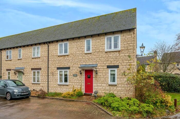 2 Bedroom End Of Terrace House For Sale In Bradwell Village, Burford, Oxfordshire, OX18