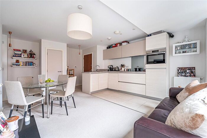 1 Bedroom Flat For Sale In Hammersley Road, London, E16