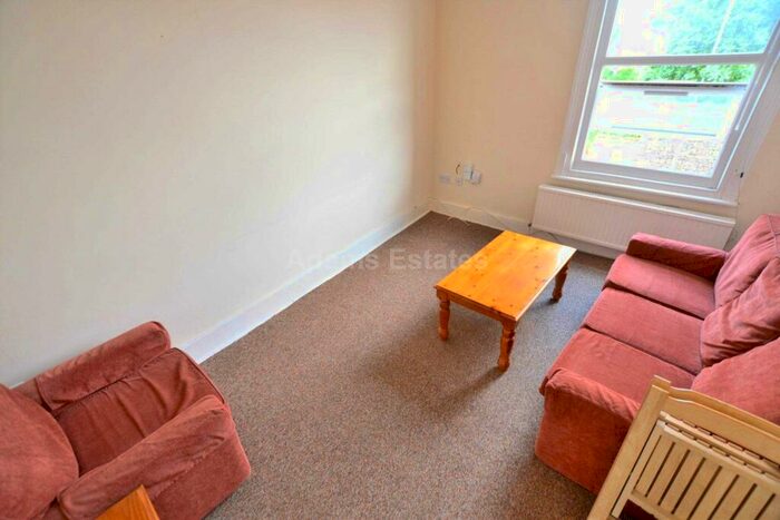 1 Bedroom Flat To Rent In London Road, Reading, RG1