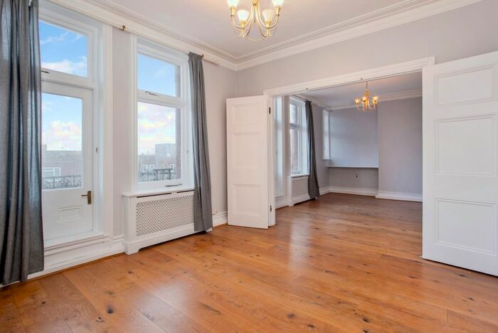 3 Bedroom Flat To Rent In Edith Grove, London, SW10