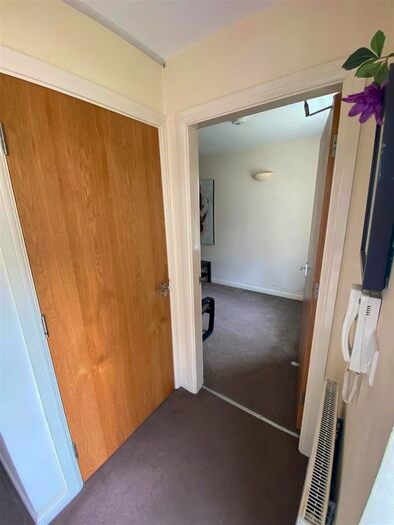 1 Bedroom Cottage To Rent In Burley Road, Burley, Leeds, LS4