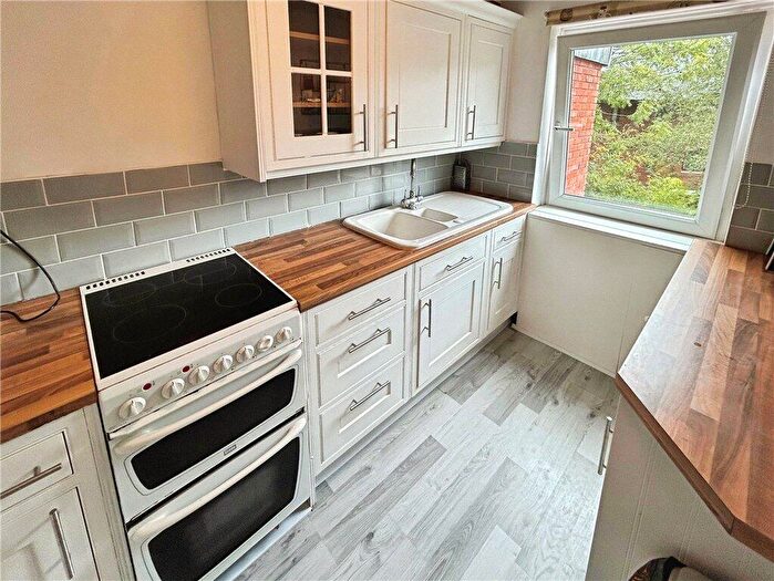 2 Bedroom Apartment To Rent In Broadwater Road, Romsey, Hampshire, SO51