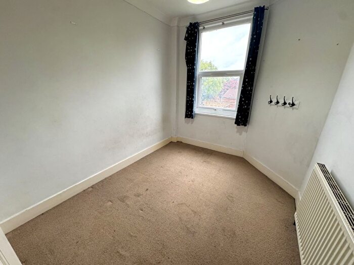 4 Bedroom Terraced House To Rent In Dean Road, Hounslow, TW3