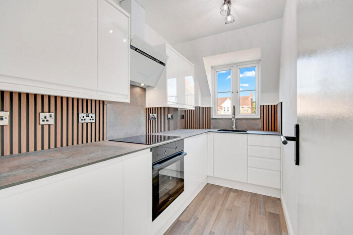 2 Bedroom Maisonette To Rent In Stanley Rise, Chelmer Village, Chelmsford, CM2