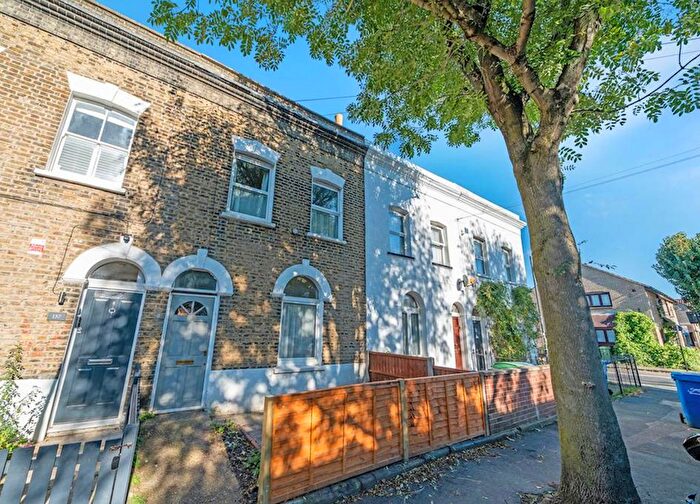4 Bedroom Terraced House To Rent In Simms Road, London, SE1