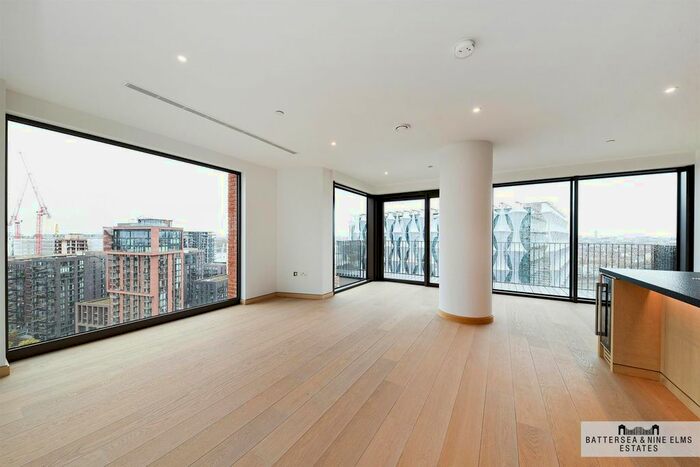 2 Bedroom Flat To Rent In Legacy Building, Embassy Gardens, SW11