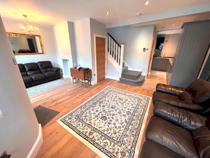 3 Bedroom Terraced House To Rent In Abdale Road, Shepherds Bush, W12